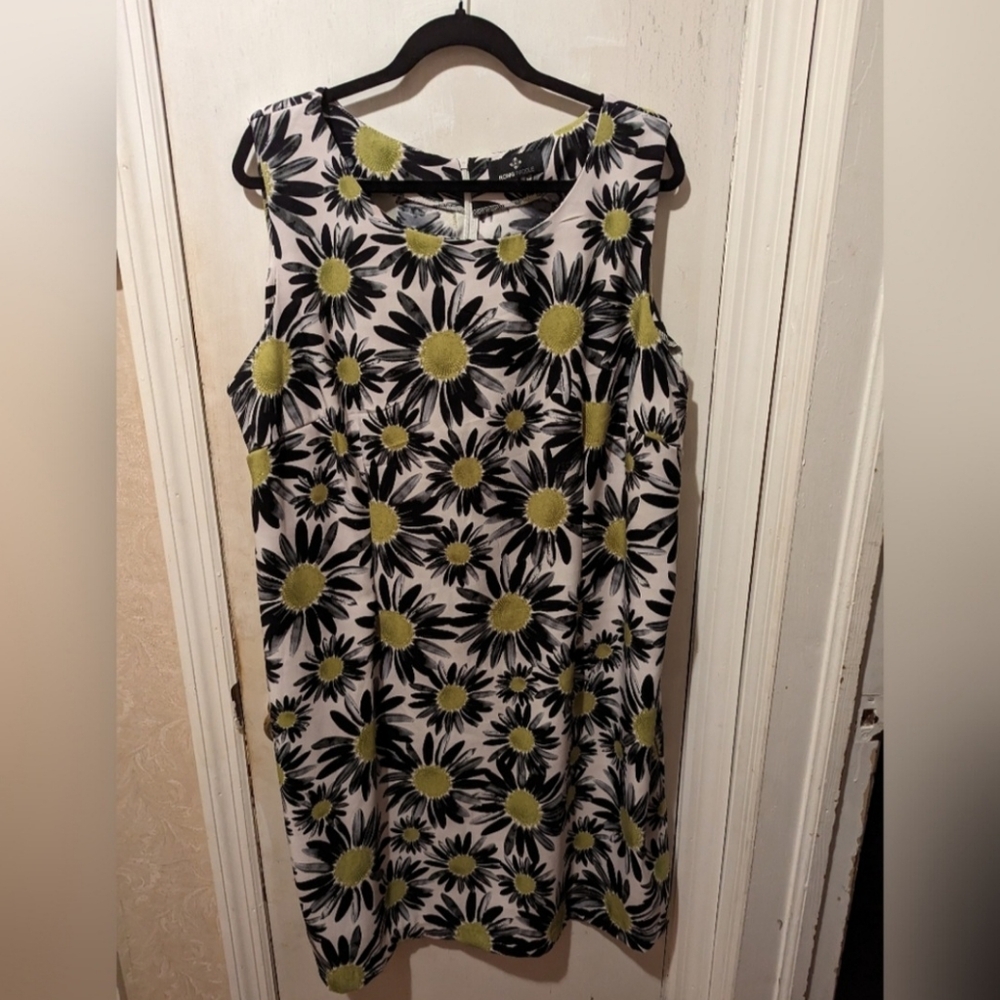 RONNI NICOLE SLEEVELESS DRESS